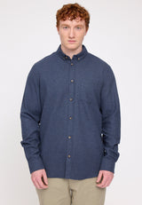 Ben ist 1,85 und trägt Größe L