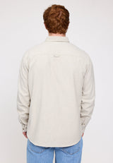 Ben ist 1,85 und trägt Größe L