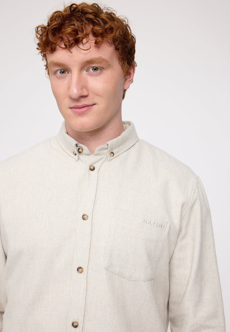 Ben ist 1,85 und trägt Größe L