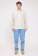 Ben ist 1,85 und trägt Größe L