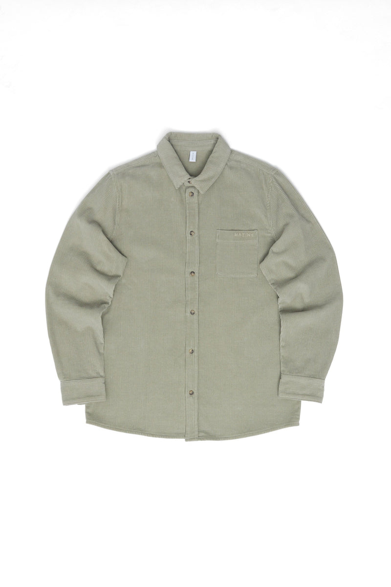 Terence ist 1,90 und trägt Größe L