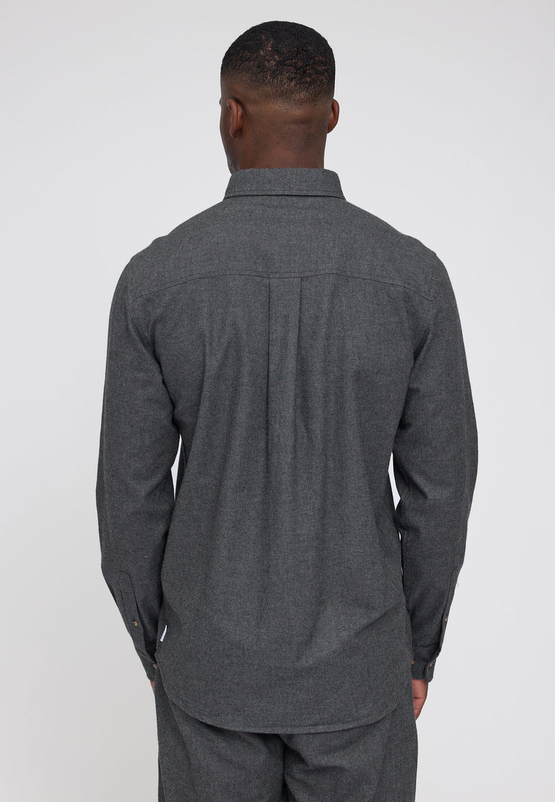 Terence ist 1,90 und trägt Größe L