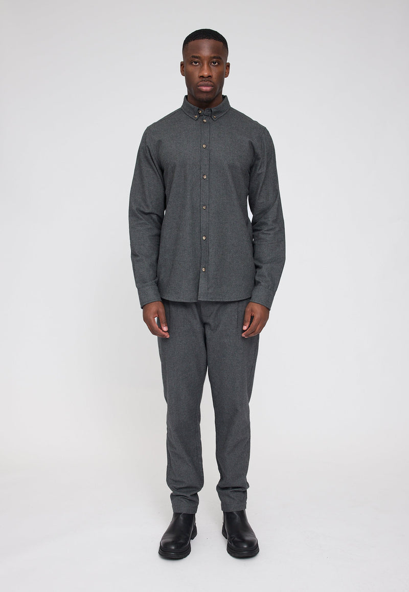 Terence ist 1,90 und trägt Größe L