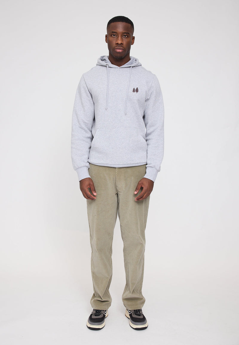 Terence ist 1,90 und trägt Größe L