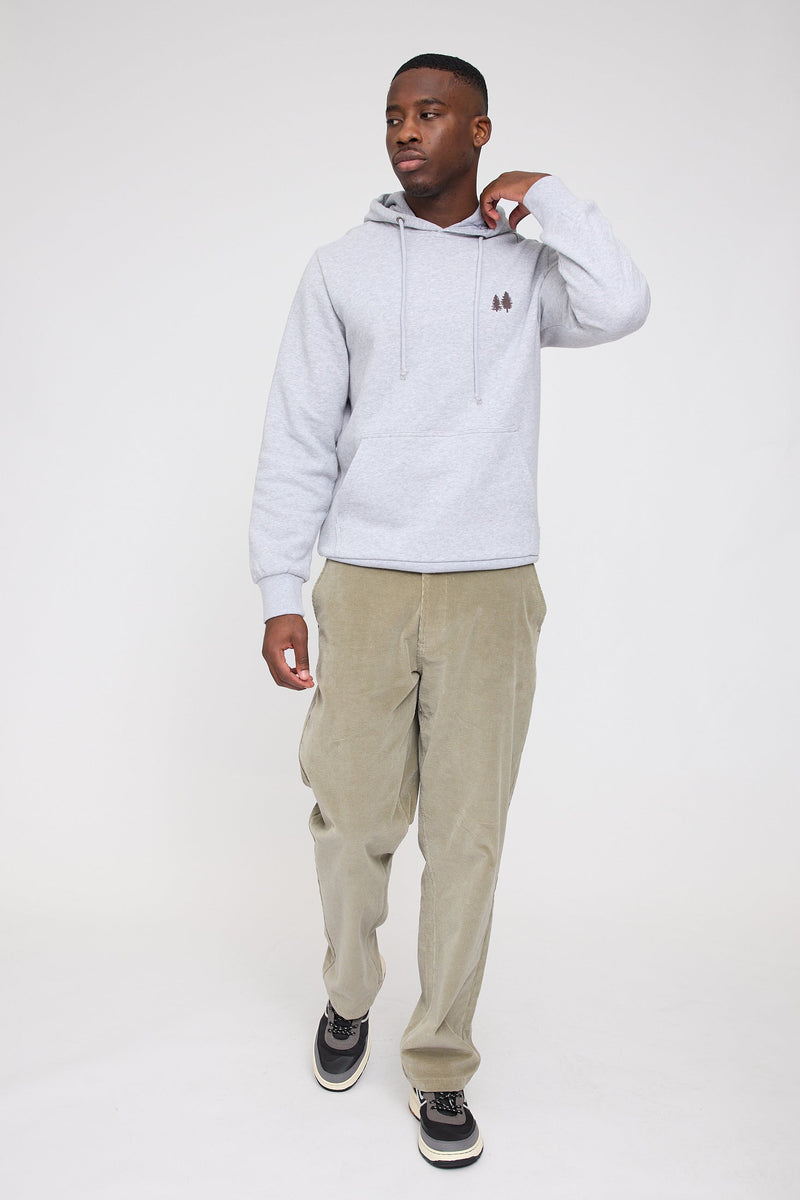 Terence ist 1,90 und trägt Größe L