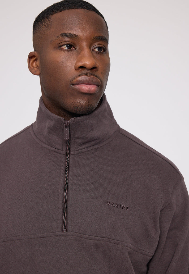 Terence ist 1,90 und trägt Größe L