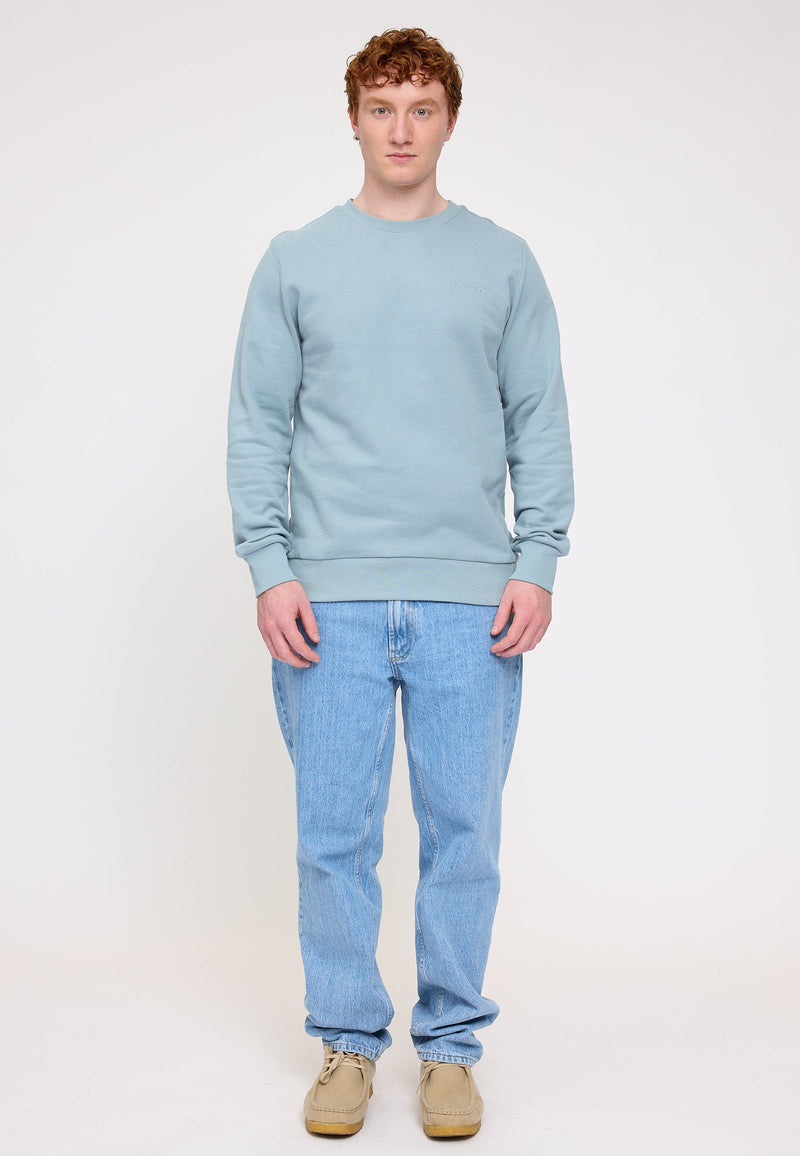 Terence ist 1,90 und trägt Größe L