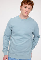 Terence ist 1,90 und trägt Größe L