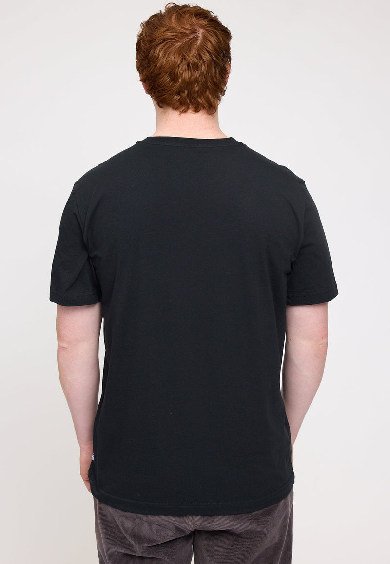 Ben ist 1,85 und trägt Größe L