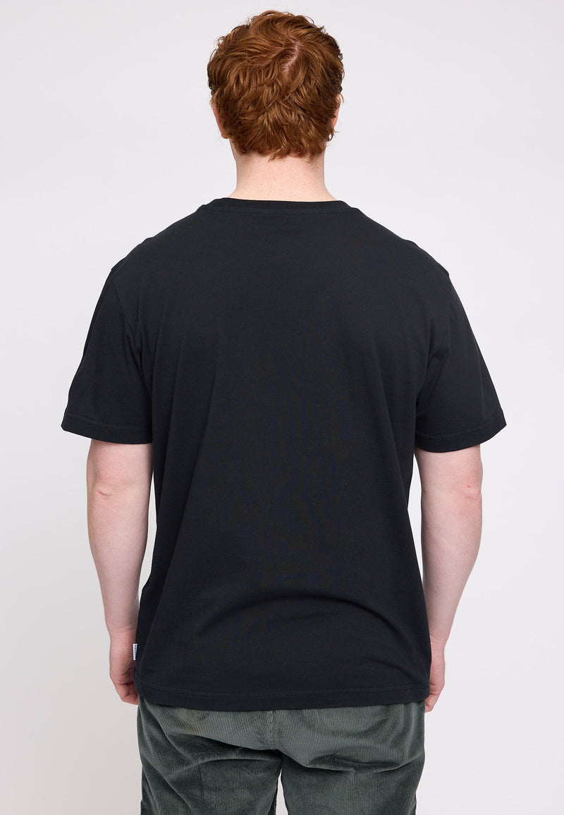 Ben ist 1,85 und trägt Größe L