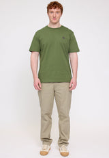 Ben ist 1,85 und trägt Größe L