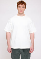 Ben ist 1,85 und trägt Größe L