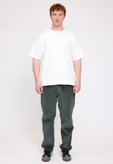 Ben ist 1,85 und trägt Größe L