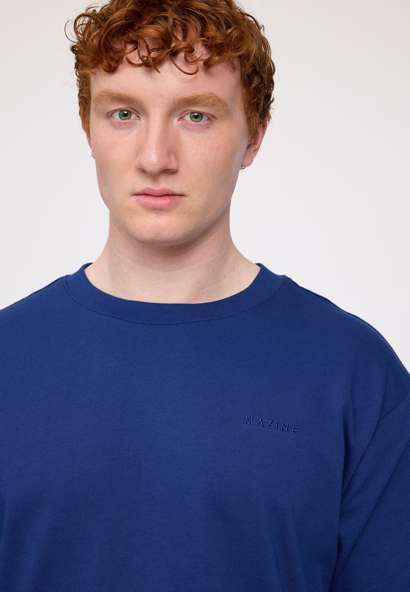 Ben ist 1,85 und trägt Größe L