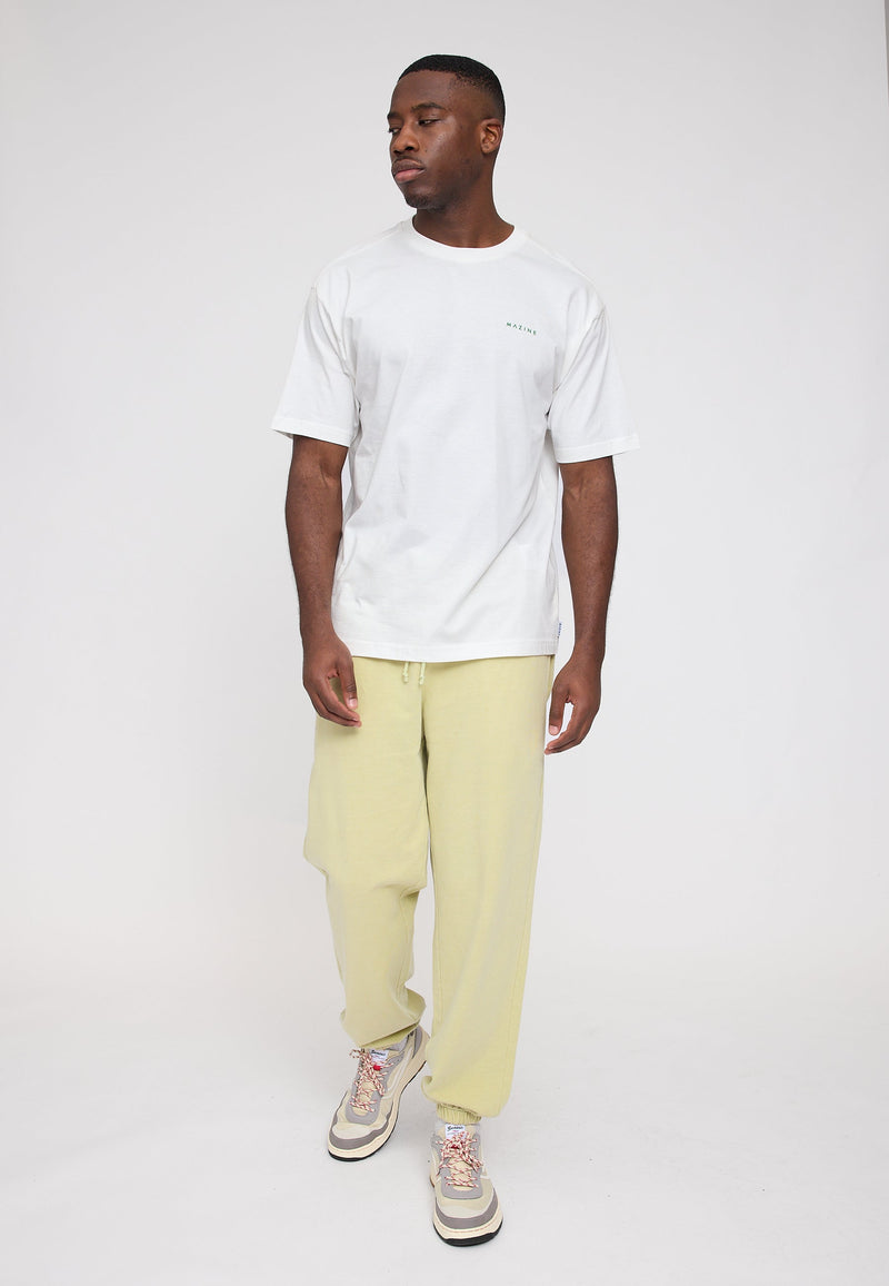 Ben ist 1,85 und trägt Größe L