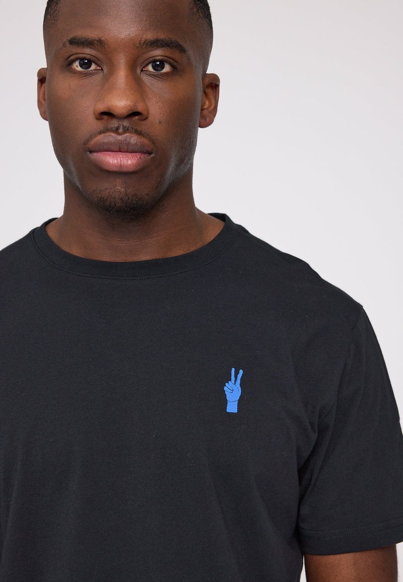 Terence ist 1,90 und trägt Größe L