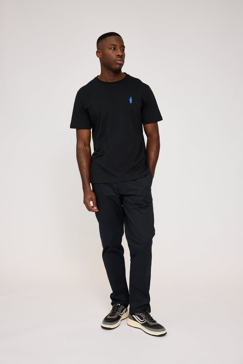 Terence ist 1,90 und trägt Größe L