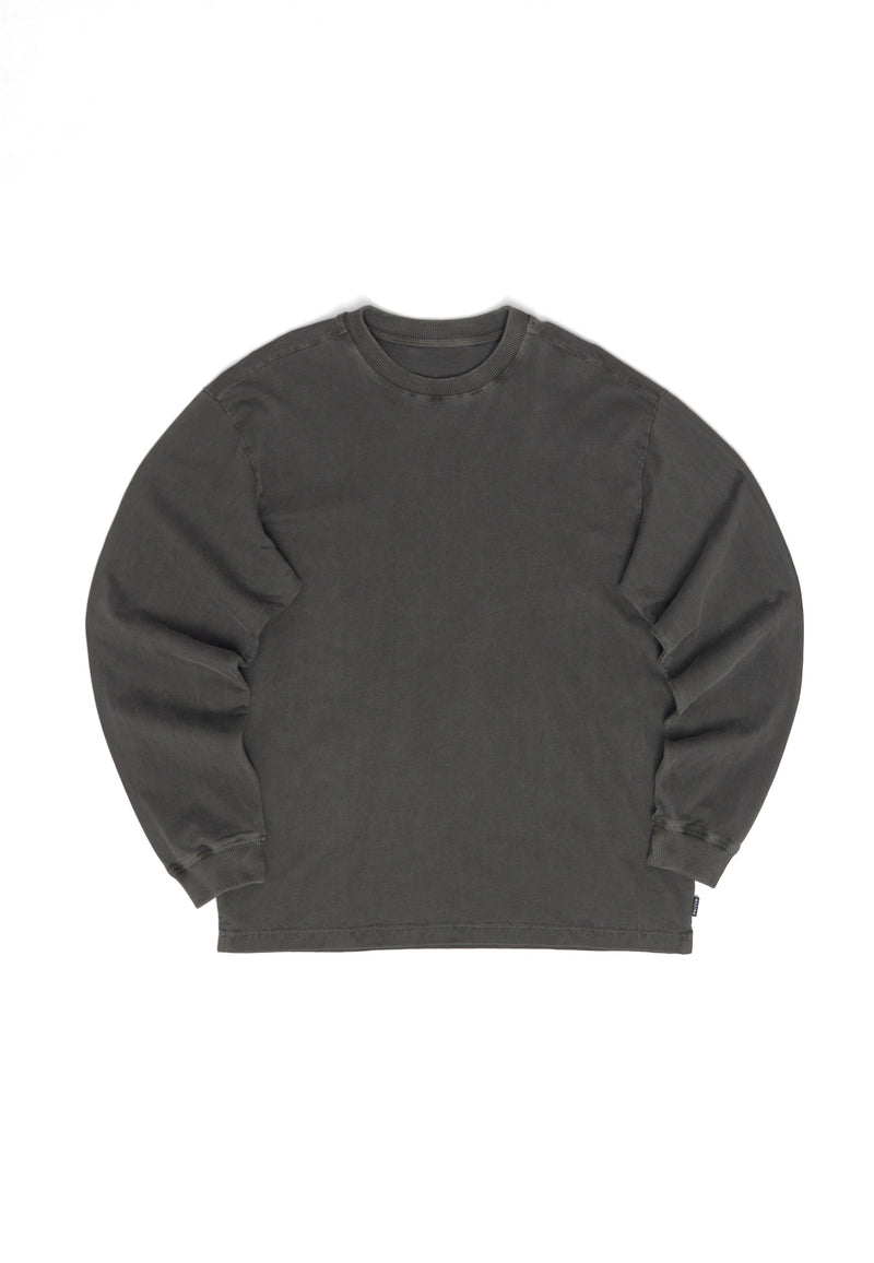 Ben ist 1,85 und trägt Größe L