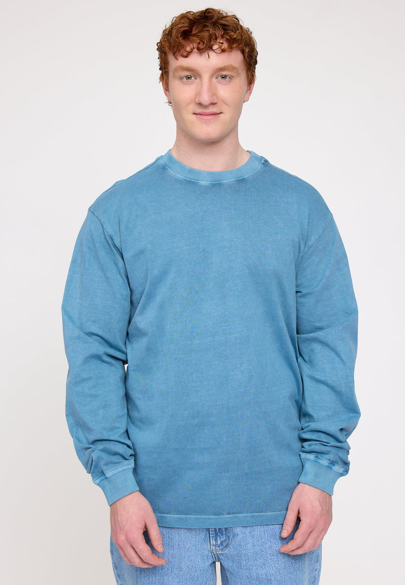 Ben ist 1,85 und trägt Größe L