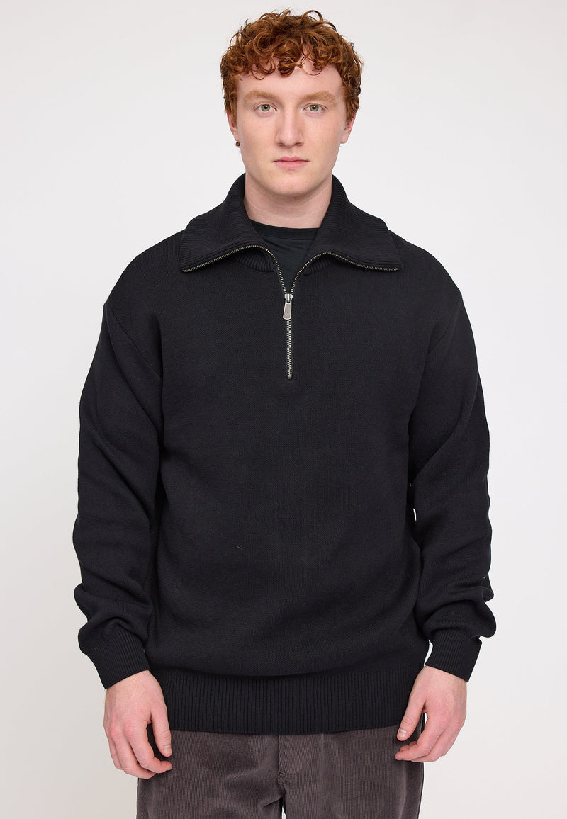 Ben ist 1,85 und trägt Größe L