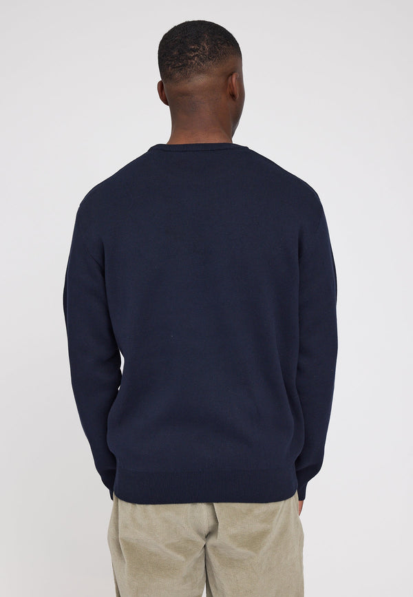 Terence ist 1,90 und trägt Größe L