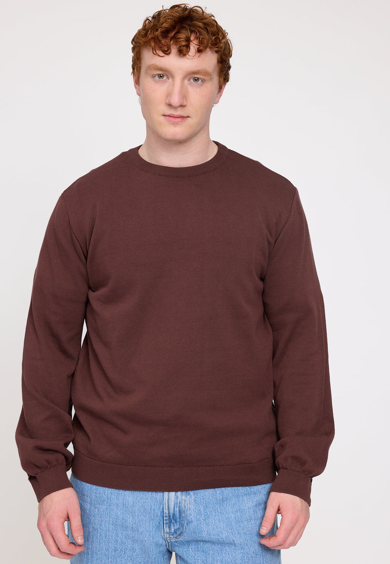 Ben ist 1,85 und trägt Größe L