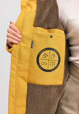 Kate ist 1.75m und trägt Größe S