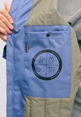 Kate ist 1.75m und trägt Größe S