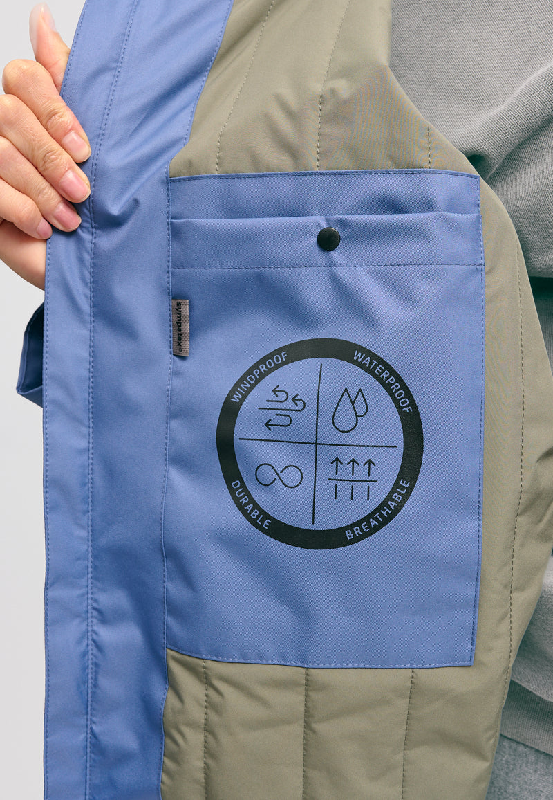 Kate ist 1.75m und trägt Größe S