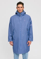 Dominik ist 1.91m und trägt Größe L