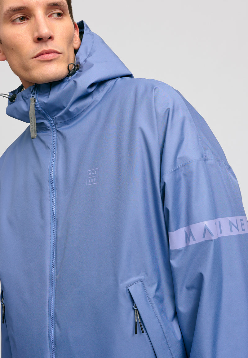 Dominik ist 1.91m und trägt Größe L