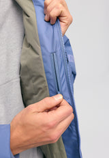 Dominik ist 1.91m und trägt Größe L