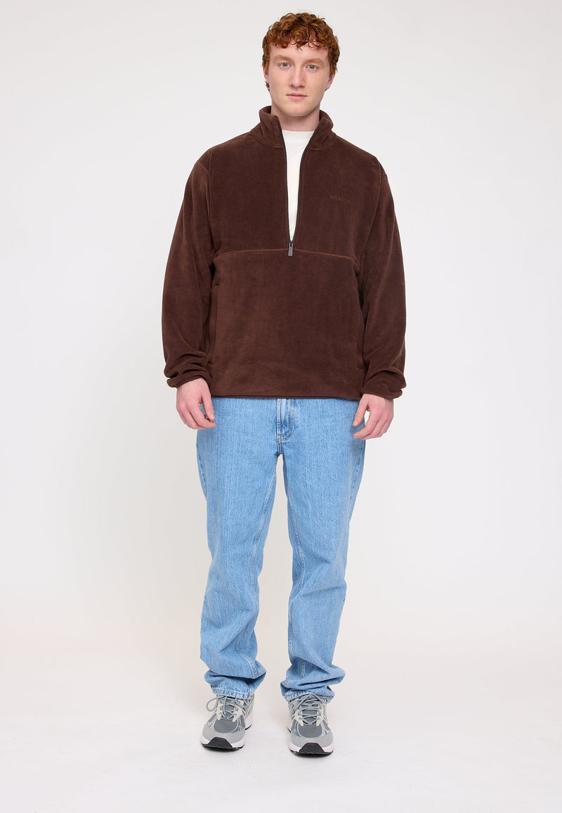 Julia ist 1,78 und trägt Größe S | Ben ist 1,85 und trägt Größe L