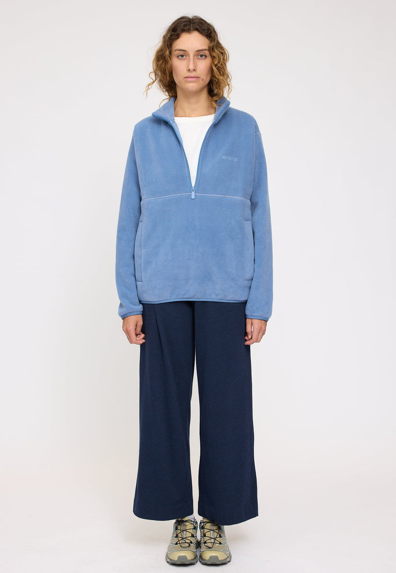 Angelique ist 1,75 und trägt Größe S | Ben ist 1,85 und trägt Größe L