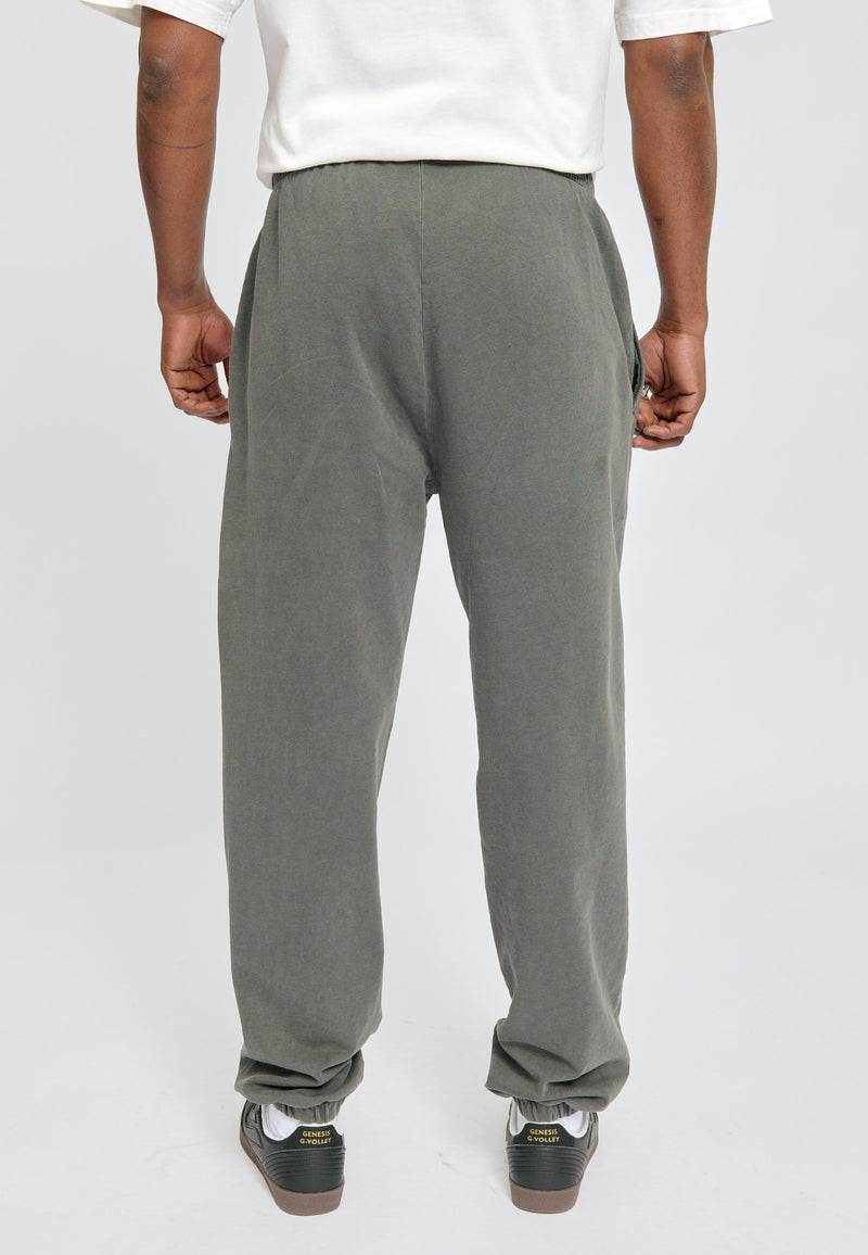 Julia ist 1,78 und trägt Größe S | Prince ist 1,85 und trägt Größe L