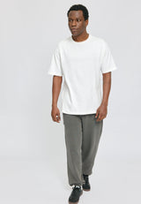 Julia ist 1,78 und trägt Größe S | Ben ist 1,85 und trägt Größe L