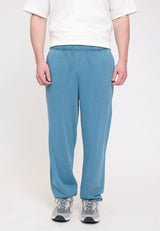 Julia ist 1,78 und trägt Größe S | Ben ist 1,85 und trägt Größe L