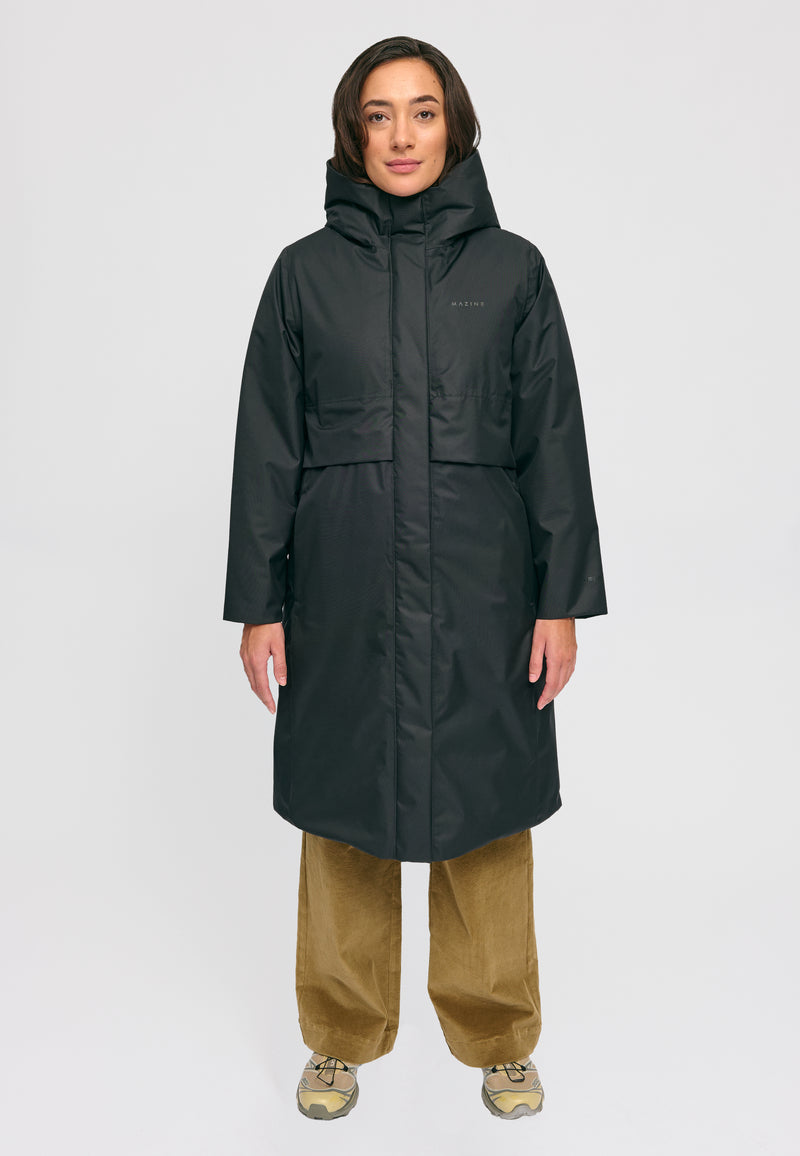 Kate ist 1.75m und trägt Größe S