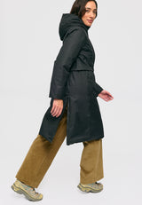 Kate ist 1.75m und trägt Größe S