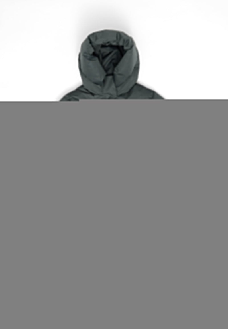 Angelique ist 1,75 und trägt Größe S