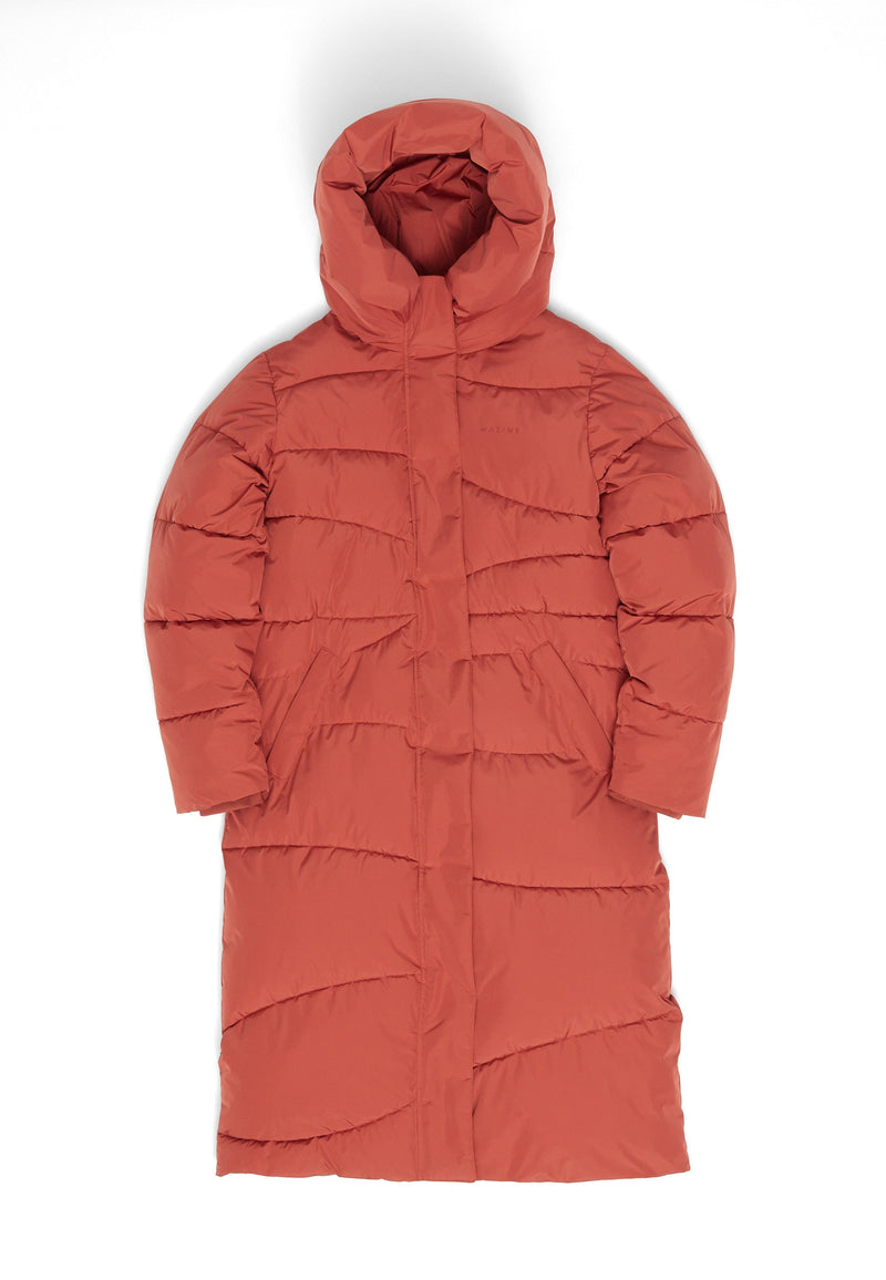 Julia ist 1,78 und trägt Größe S