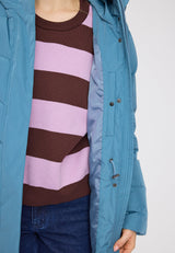 Angelique ist 1,75 und trägt Größe S