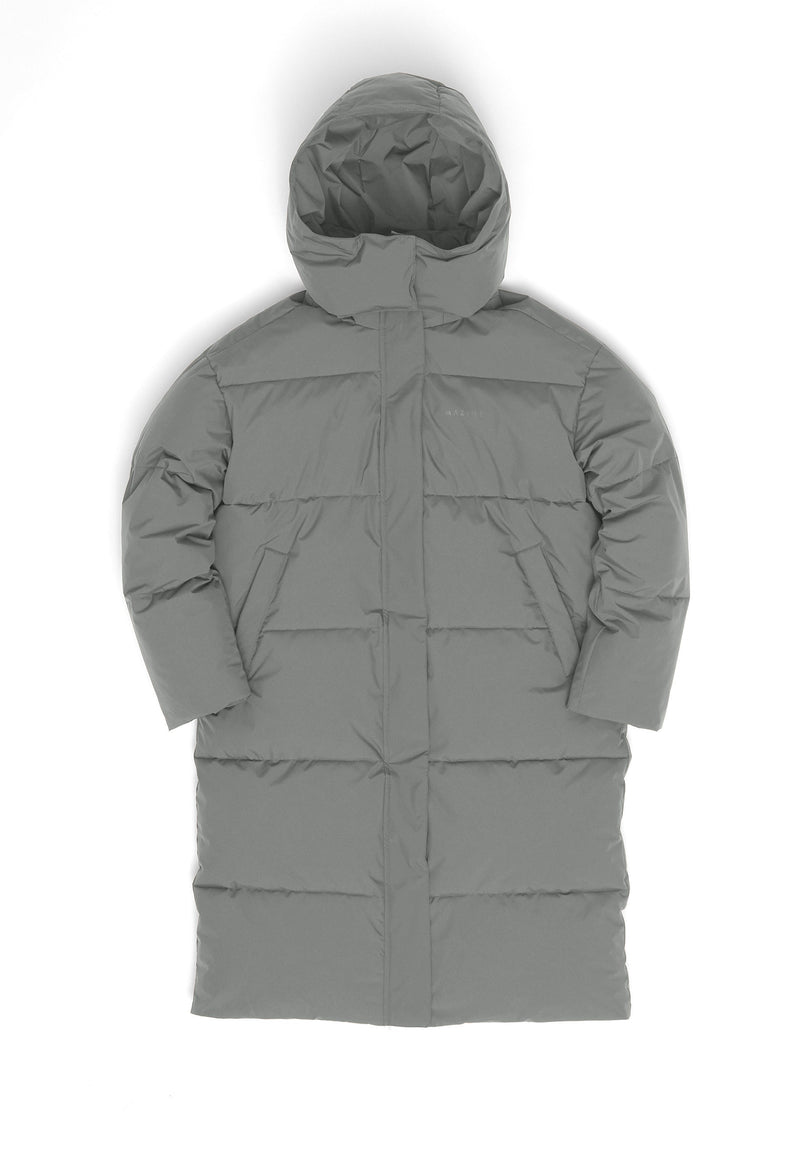 Angelique ist 1,75 und trägt Größe S