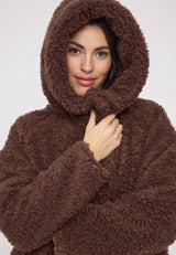 Maren ist 1,75 und trägt Größe S