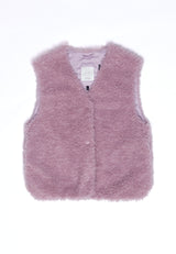 Maren ist 1,75 und trägt Größe S