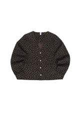 Maren ist 1,75 und trägt Größe S