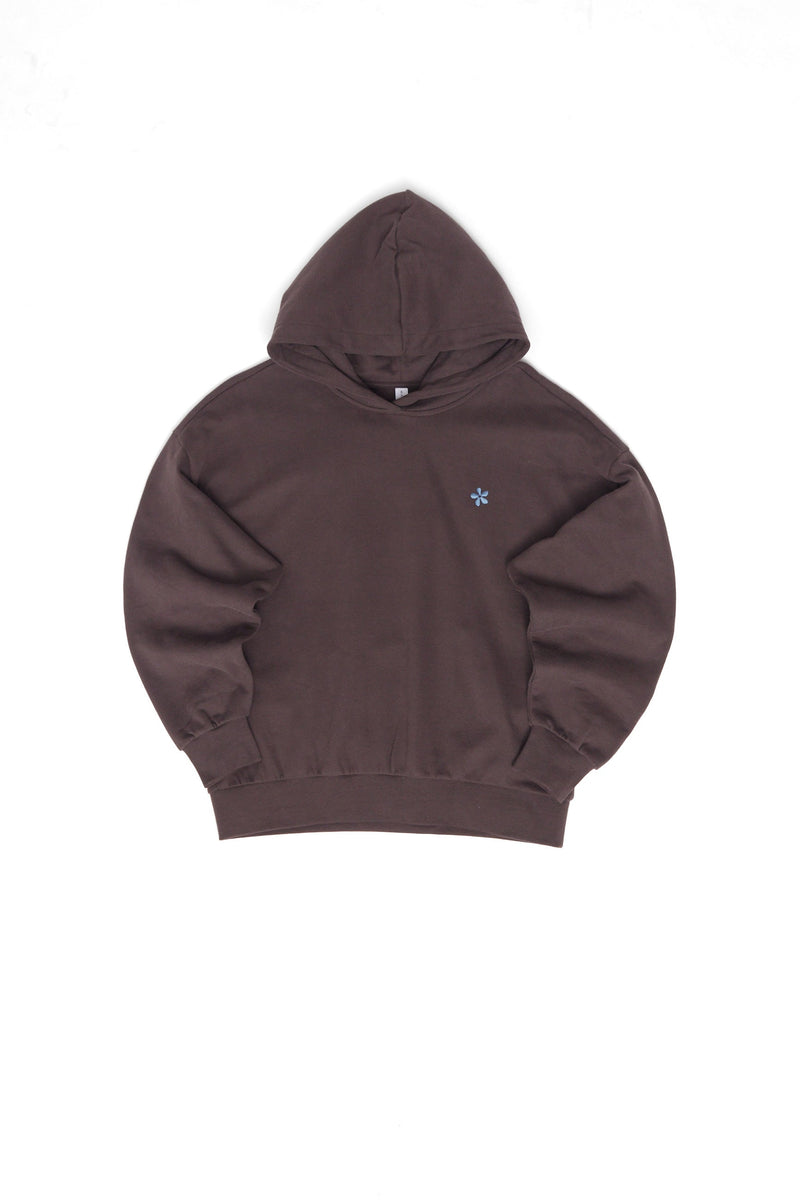 Julia ist 1,78 und trägt Größe S