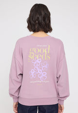 Maren ist 1,75 und trägt Größe S