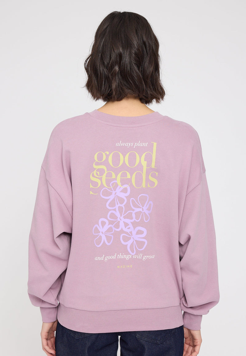 Maren ist 1,75 und trägt Größe S