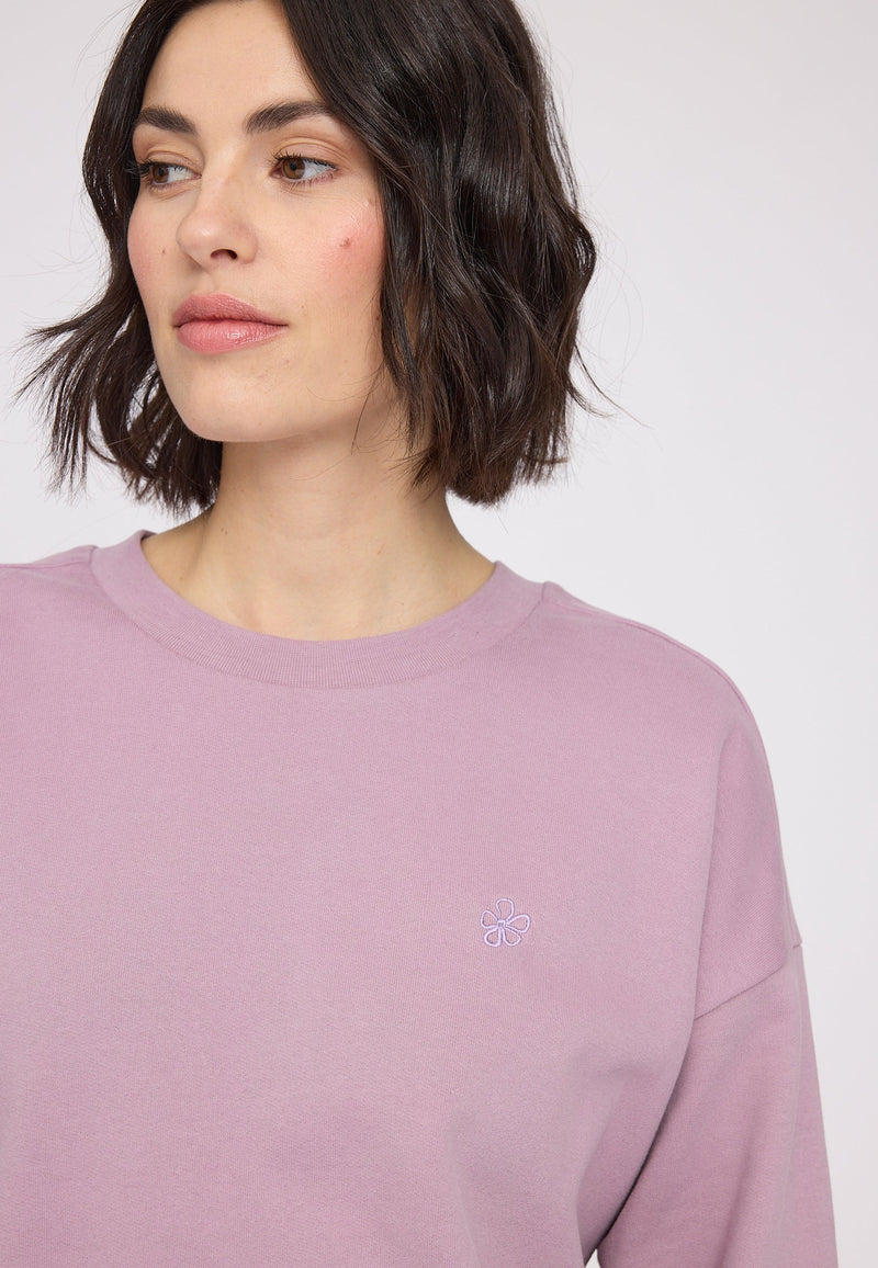 Maren ist 1,75 und trägt Größe S